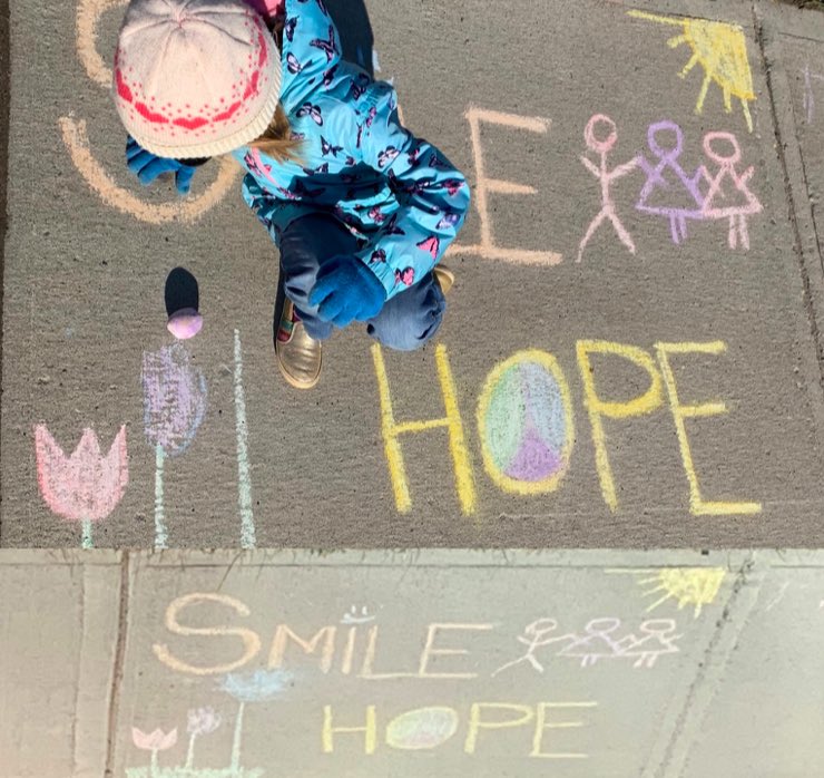 StDavidDragons's tweet photo. Our FDK student, Cecilia Ovis from Mrs. Scola and Ms. Ross’ class is celebrating her Catholic Faith with a message of hope for passerby’s on the sidewalk outside her home. Way to go Cecilia 🙌🏻🤗🐉 #SCSAtHome #CEW2020 @SudburyCDSB https://t.co/PSpfHNv3al