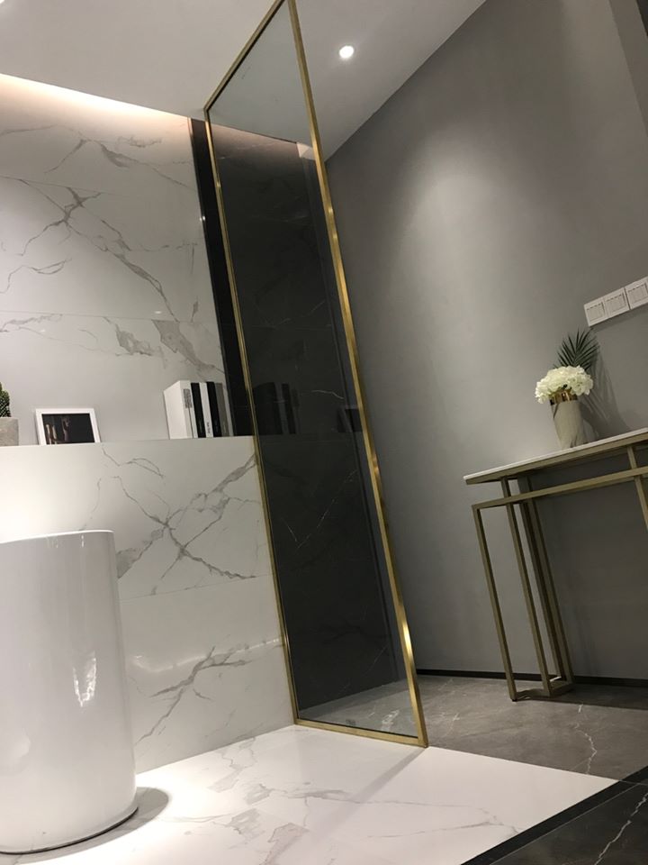 New optional: Brushed golden
Walk-in series with 8mm tempered glsaa
Did you like?

Cannytop Zhongshan #shower enclosure #Bathroom