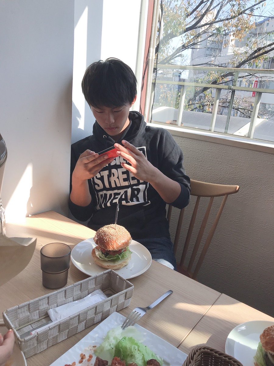 NcuRugby's tweet photo. 🏉部員紹介No.21🏉

①伊東佑真     経済学部.マネジメントシステム学科.2年　FL
②愛知県立一宮西高校　
　ラグビー部
③おすすめの授業
ヘインズの授業
④いい意味で上下関係が緩い https://t.co/3ttnijEK9n