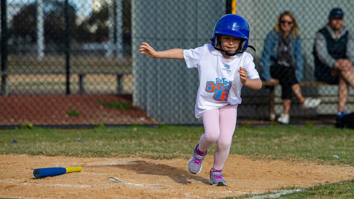 SoftballOz tweet picture