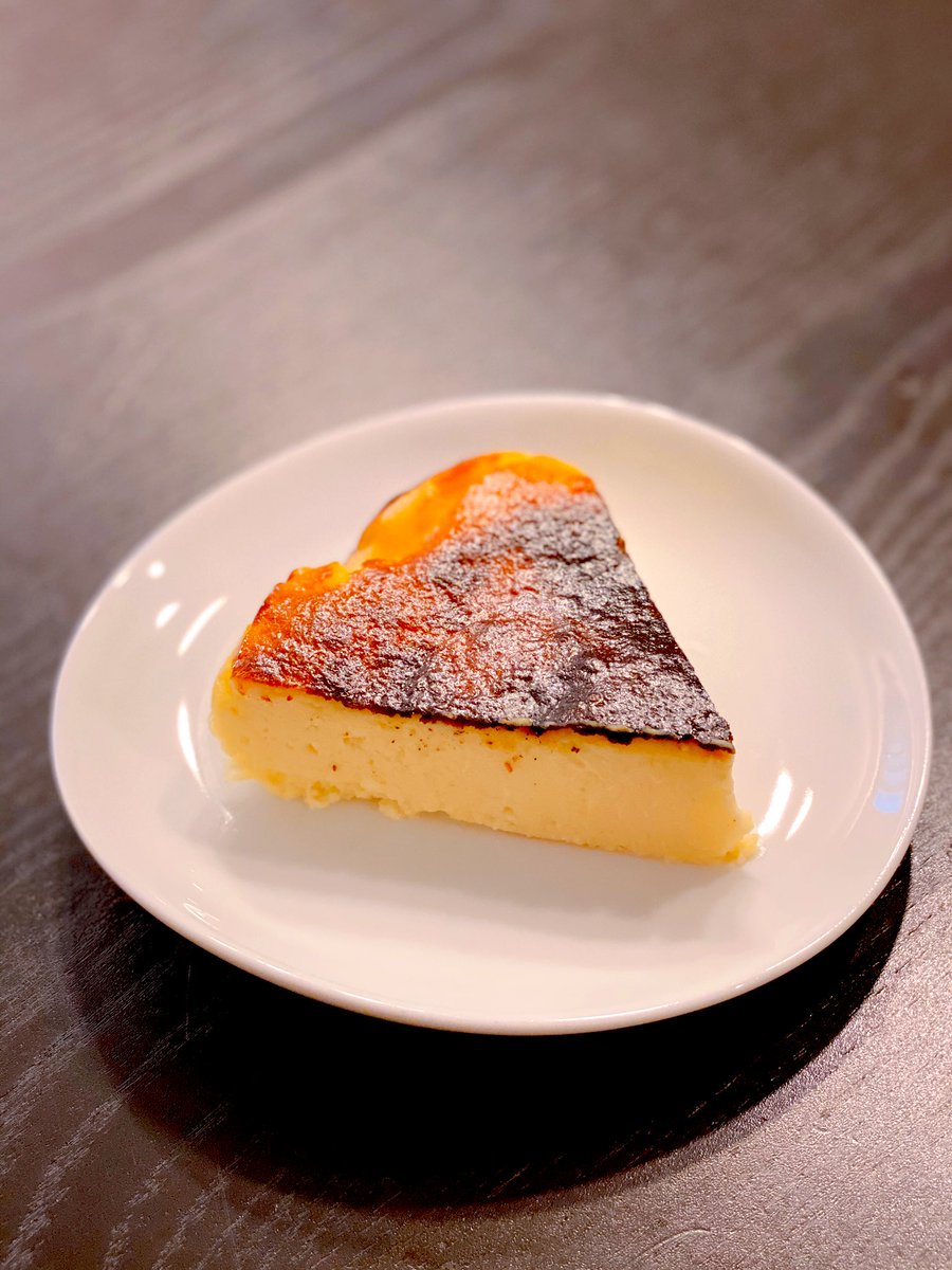 Yu Uno Cookpad Inc On Twitter 娘と作ったバスクチーズケーキ 良い焼き色 しばし寝かせます