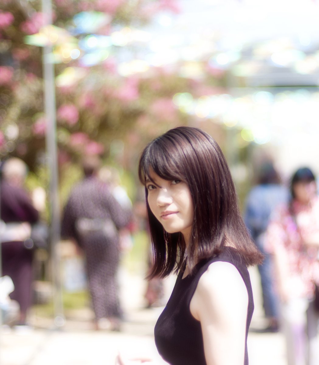 nackamani's tweet photo. 気分転換で久しぶりにPhotoshop立ち上げてRAW現像してみた。以前M8でモノクロ処理した写真をカラーに。
L10でカラー処理した写真をモノクロに。
これはこれで良きかな?
#Leicam8
#DMCL10 https://t.co/9rdKq1Lwhm
