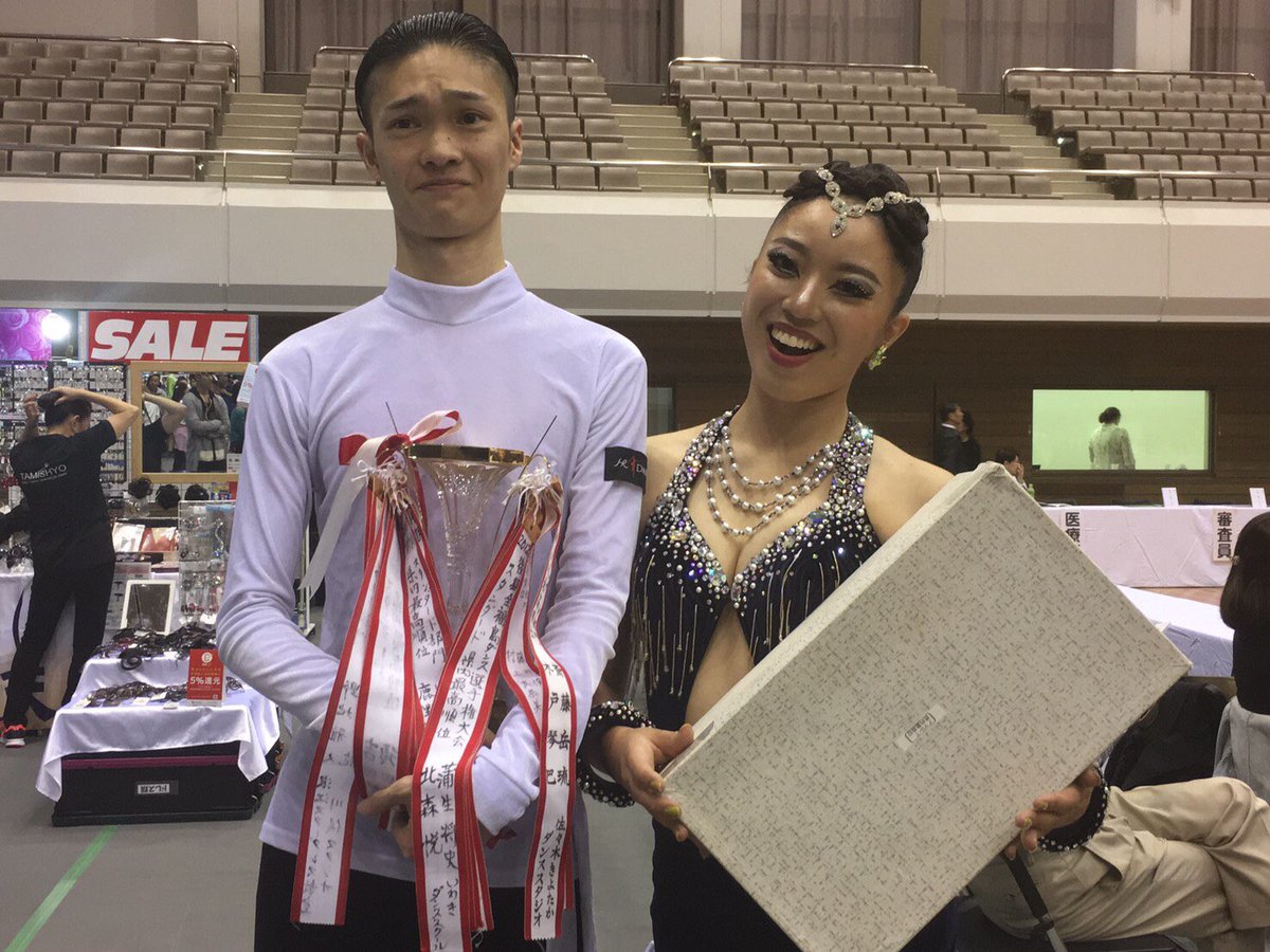 Fukudai_BrdClub's tweet photo. 【部員紹介】
経済4年　モダン　りゅうしん

スタイルの良さ大爆発のりゅうしんさん。顔は朝ドラ俳優の窪田正孝に似てるよ😍笑顔が可愛いよ🥺

一見、クールガイですが、
ハムスター とパグをこよなく愛するよ🐶
パグのぬいぐるみを3匹飼ってるよ
パグ3匹にもzoom新歓で会ってみよう🐶
#春から福島大学 https://t.co/pzOUrN2oAD