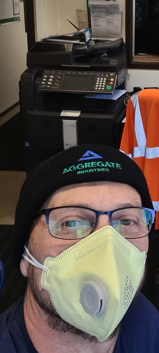 express_lee's tweet photo. Week 7 of #COVIDー19 cover @express_asphalt Huddersfield @AggregateUK thanks to these 2 Andy pearson(@express_asphalt Huddersfield)@jam1edonnellan (@express_asphalt Salford) for putting up with me 🤣🤣🤣#staysafe #NHSheroes #StaySafeSaveLives #teamwork https://t.co/MQRMXfxjOk