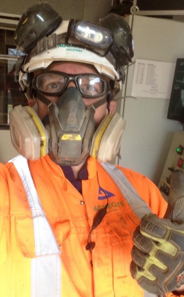 express_lee's tweet photo. Week 7 of #COVIDー19 cover @express_asphalt Huddersfield @AggregateUK thanks to these 2 Andy pearson(@express_asphalt Huddersfield)@jam1edonnellan (@express_asphalt Salford) for putting up with me 🤣🤣🤣#staysafe #NHSheroes #StaySafeSaveLives #teamwork https://t.co/MQRMXfxjOk