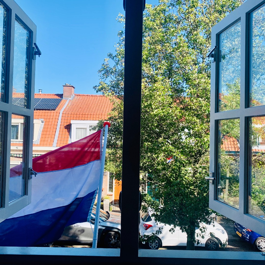 UPfulfilment's tweet photo. Vandaag vieren we 75 jaar vrijheid Samen vanuit onze eigen omgeving. Het voelt vreemd maar dankbaarheid overheerst.

#bevrijdingsdag #dankbaar #samenhorigheidsgevoel #thankyouforgrowingwithus https://t.co/x3RdY5IZTw