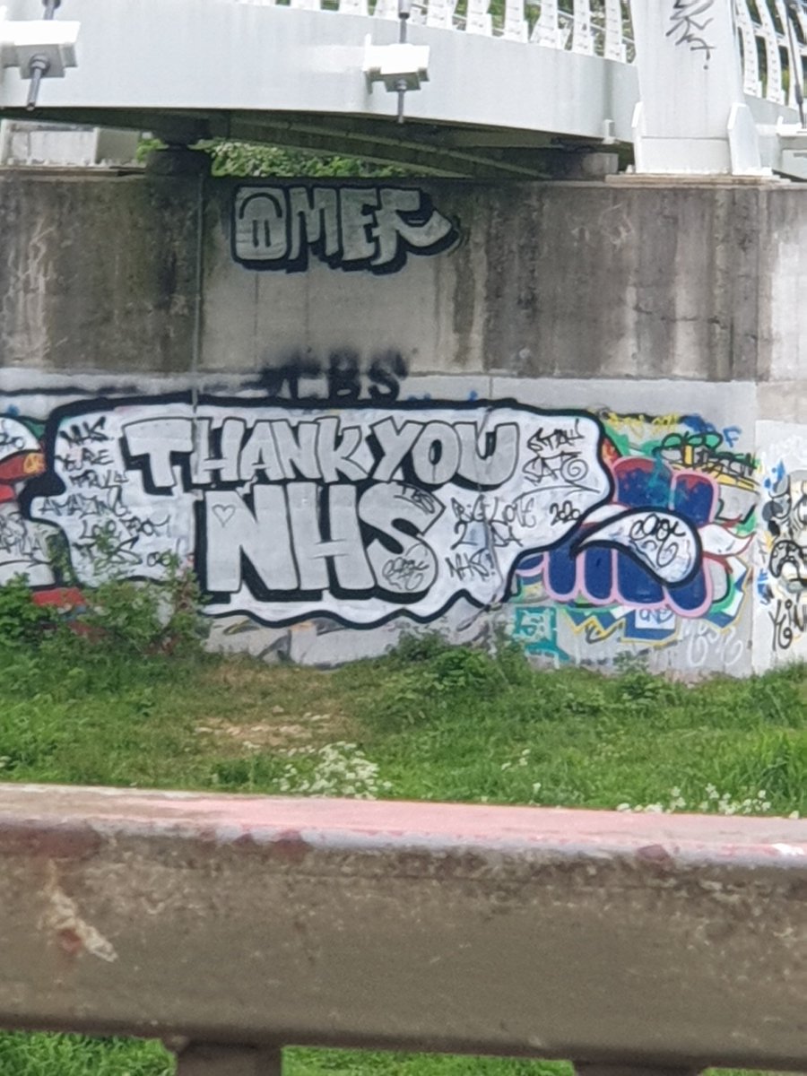 Cor81n's tweet photo. It's not a Banksy but the thought is with good intention. #localgraffiti #thankyouNHS #livingintheshire https://t.co/nMbTASonoG