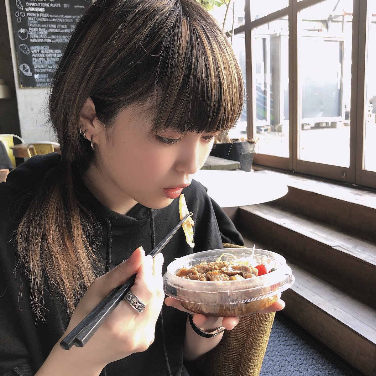 YowMomm's tweet photo. 生配信ライブまであと少し…😎😊

ライブ前にアニソンカバーアルバム
「尊い」〜解き放たれし二次元歌集〜
で予習しておいてくださいね♪

ダウンロードはこちらhttps://t.co/IGei445Ipf

#カノエラナ
#カノエテキトウトイ https://t.co/czXHPdxU2A