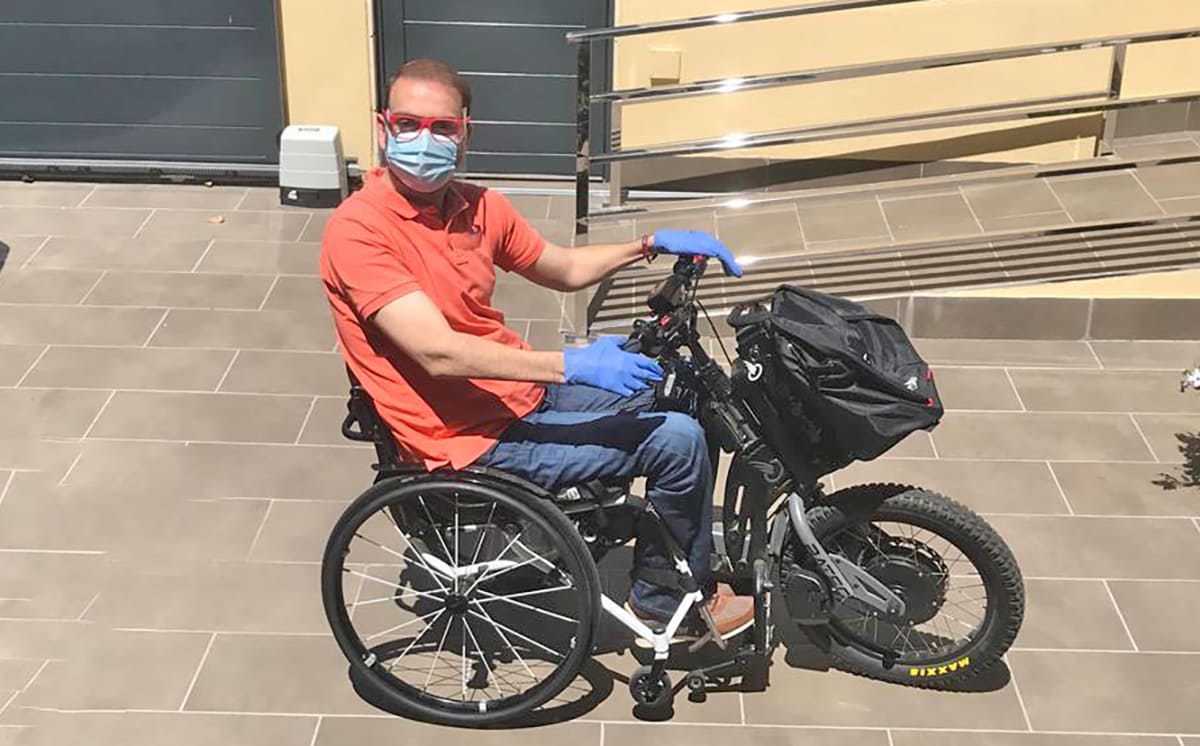 Humexe_eu's tweet photo. Francisco Zuasti nos cuenta como ha sido su primera salida en silla de ruedas tras llevar 50 días de confinamiento por el #Covid19.
💠 https://t.co/KXiJ9unIy7
#Humexe @tododisca #Confinamiento #LesiónMedular https://t.co/V4hVcBlZjB