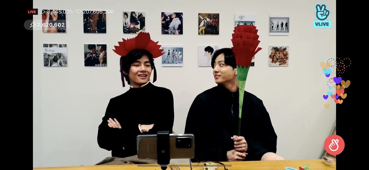 mila_army7's tweet photo. @BTS_twt THEY REALLY ENDING IT π₯Ίπ #BTS #BTSARMY #BTS #ARMY #taekook #Taehyung #Jungkook #Mahalkokoyo #itended #VLIVE https://t.co/BtRZi0TFVd