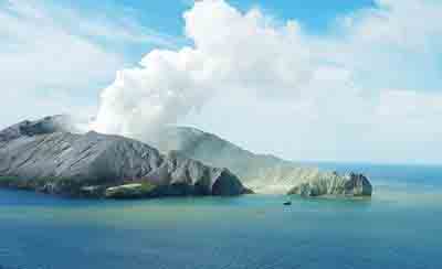 andamantech's tweet photo. #Earthquake26December2004.
#AndamanAdministration now organizes a cruise around #BarrenIsland once a week to provide tourists observe the #liveVolcano from a close distance https://t.co/4IcKqmDIFJ
