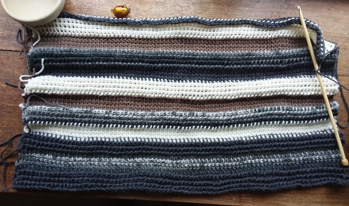 Sue_T2O's tweet photo. #OTswhoCrochet #OTswhoCraft #OTswhoKnit
#OccupationMatters #TunisianCrochet
An off-the-cuff, no pattern, blanket (yes.. I do a lot of blankets!) One of 2, made for my daughters at Christmas. https://t.co/oZA6zfLy1G