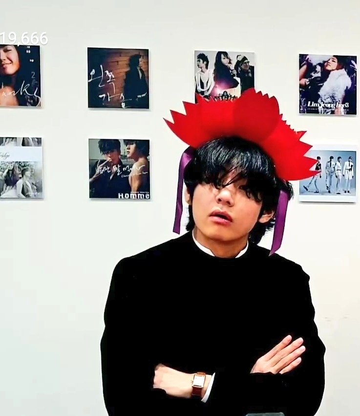 dynamiteAmi821's tweet photo. The flower boy of BTS!! The flower of ARMY ! 💜💜🌹 https://t.co/q9lP4z5MHL