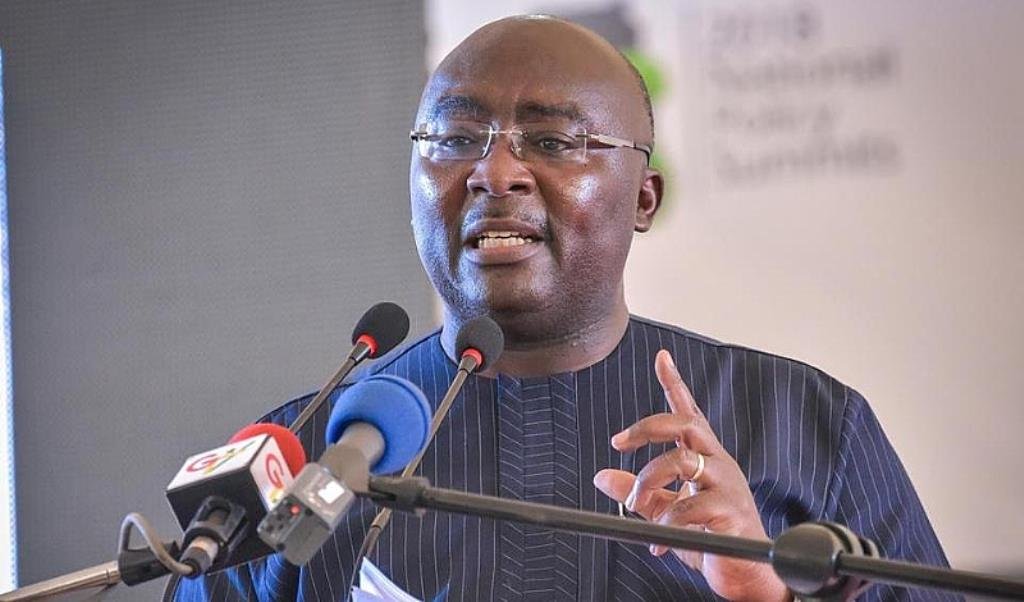 3fm927's tweet photo. “If anyone wants to test the robustness of an economy, it should be tested in times of crisis,” - Vice President Dr Mahamudu Bawumia

Do you agree with Vice President's statement? Share your thoughts with us using the hashtag, #Sunrise3FM https://t.co/7kfvwQZ8FD