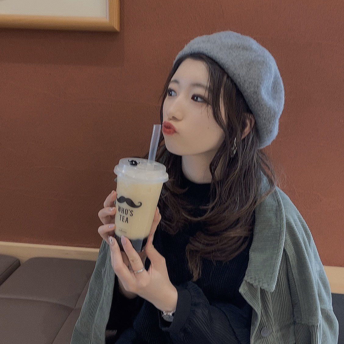 an357's tweet photo. タピオカ🖤
前に行った時にじゅらたんがパシャパシャ撮り続けてくれてたのです笑
また飲みたいーーー。 https://t.co/Z9yNz149L1