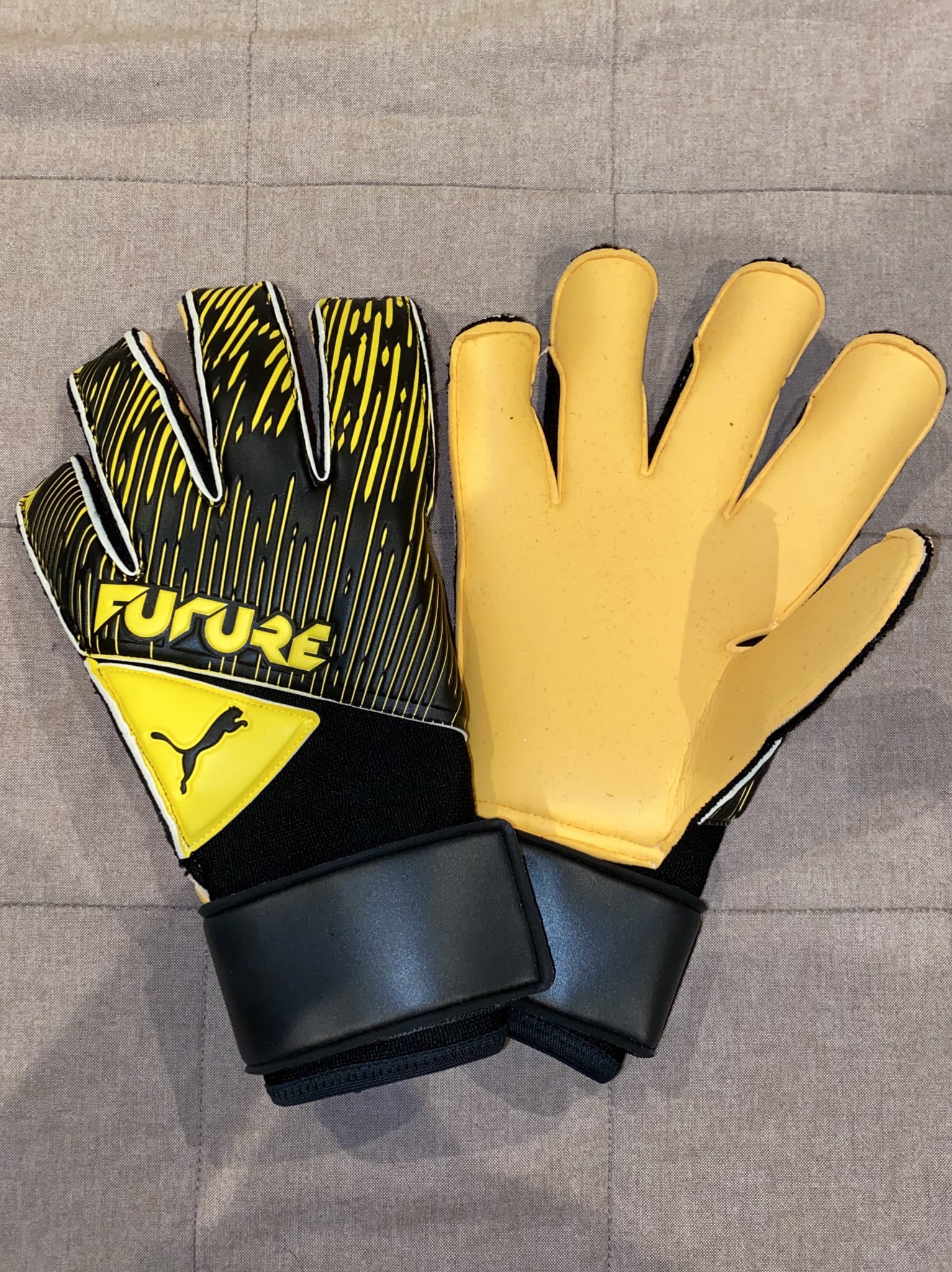 プーマ　支給品　キーパーグローブ　西川周作 PUMA - 貴重 支給品 西川周作 GK キーパーグローブ 2014