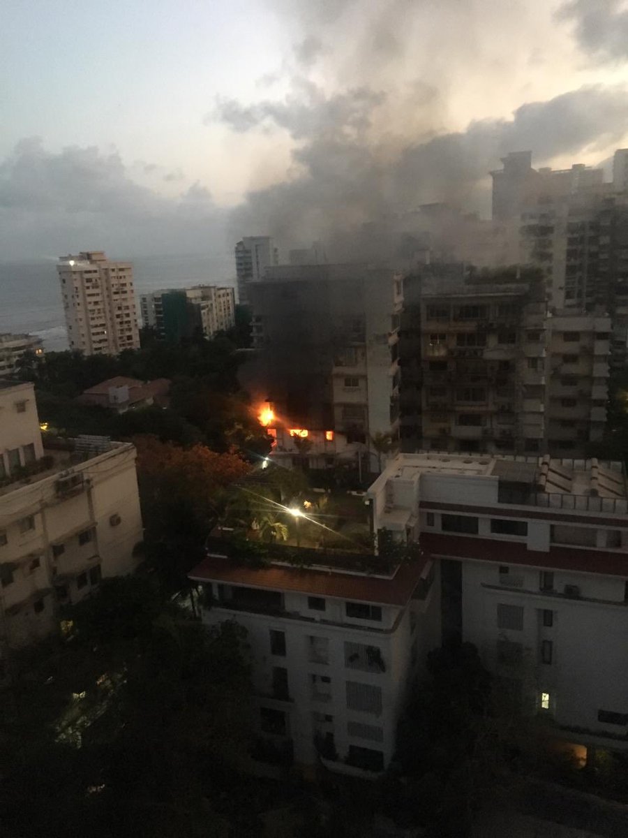 jaggirm's tweet photo. #napeansearoad A major fire broke out in Atlas apartment near chandralok at 4:30 a.m. due to AC compressor blast. Thank god no one was injured but the flat was destroyed due to fire residents rang bell of each apartment & within no time full building was down https://t.co/i02UBt2vgL