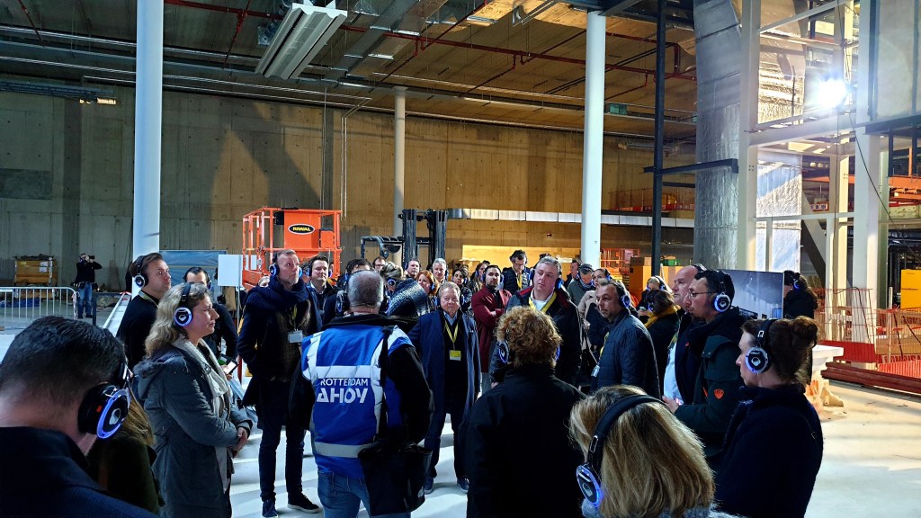 SilentDJcom's tweet photo. Locatietour Ahoy: mobiele rondleiding met silent disco systeem geeft bijzondere inkijk nieuwbouw Rotterdam Ahoy Convention Centre https://t.co/uoRdgkWp4k https://t.co/xbMhcPqJKA