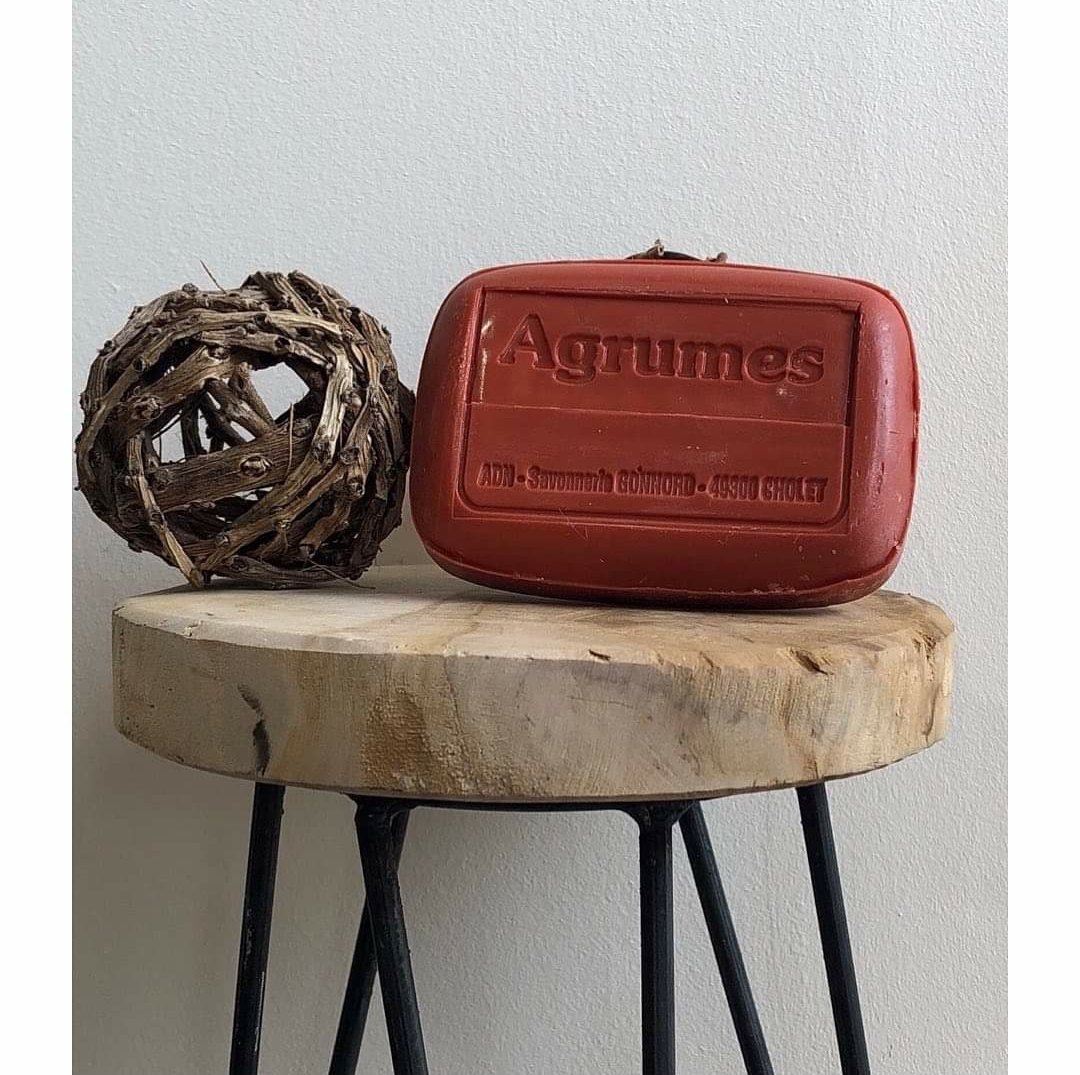 🚨 Le Drive est en place !

Vous pouvez commander puis passer chercher votre commande à la boutique en choisissant le créneau qui vous convient ! 👍

Tout est mis en oeuvre pour respecter les gestes barrières ! 🧼

RDV sur le site : savonnerie-gonnord.com

Prenez soin de vous ♥️