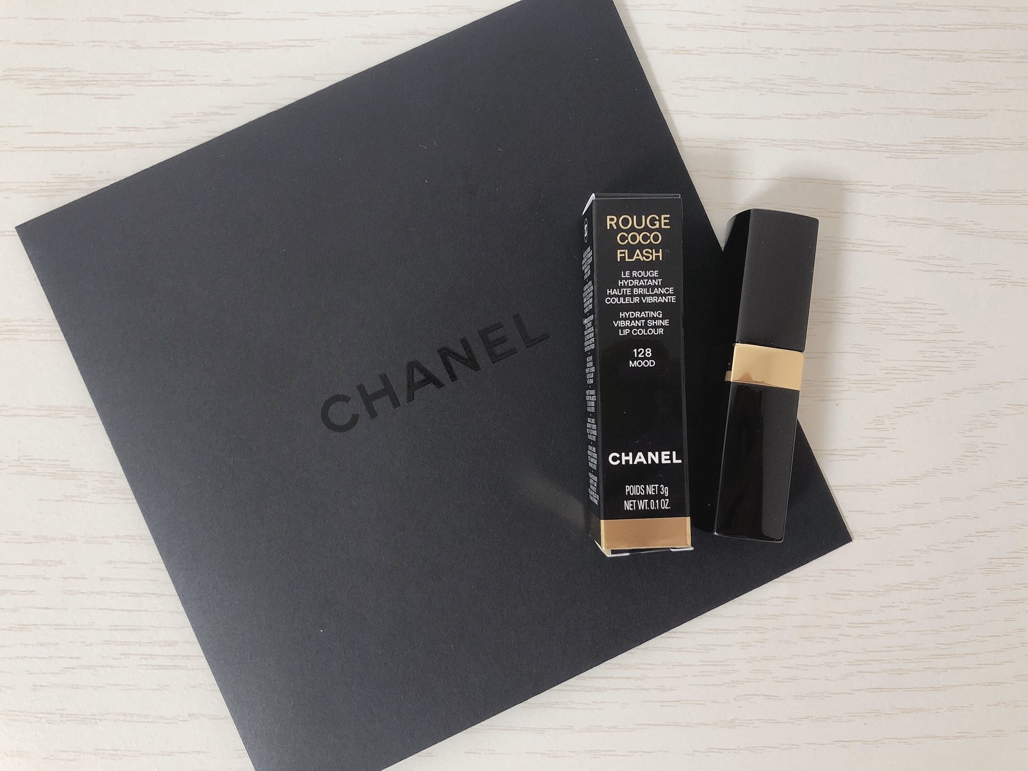 もい Chanel ルージュココフラッシュ 128 Mood 限定 限定品に弱いのでついポチってしまった笑 これは紫リップ好きにはたまらない色味だと思う 彩度低めなのでわたし的にはちょっとpc外してるけど それがお洒落な雰囲気出してくれる コスメ購入品
