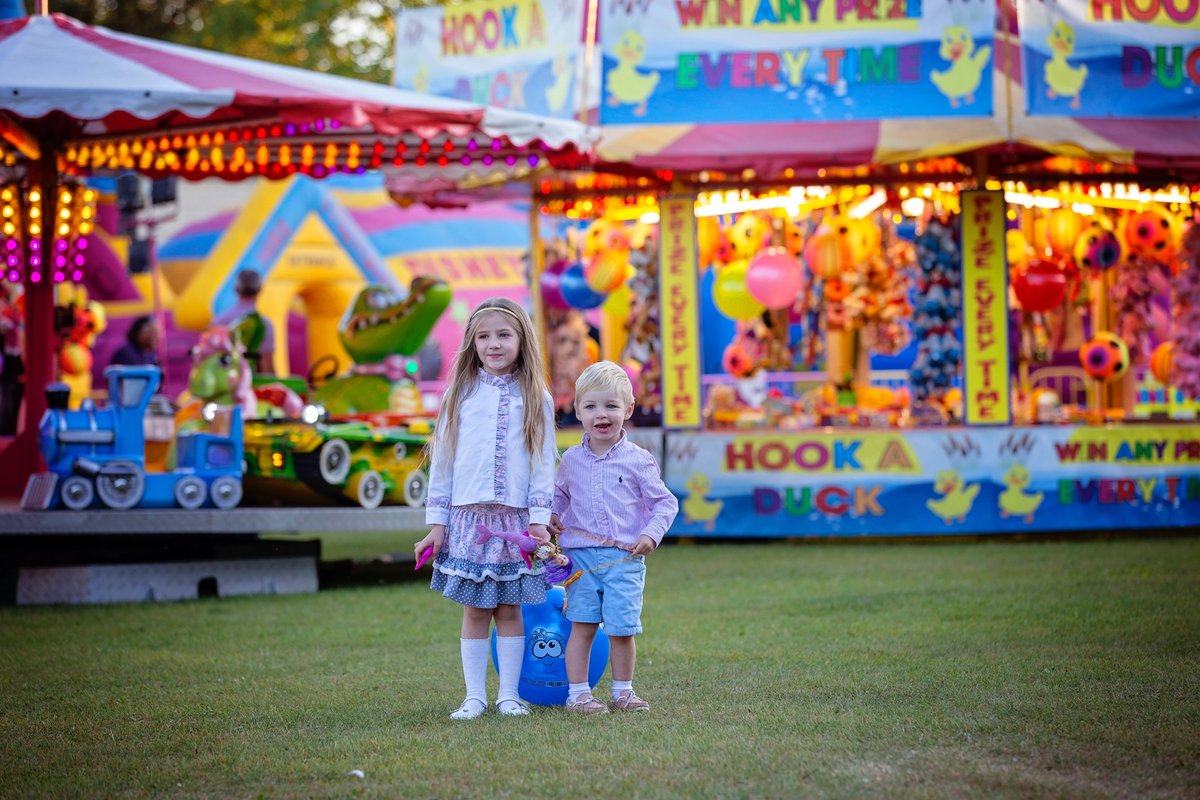KmC_Photos's tweet photo. [A T   T H E   F A I R G R O U N D]

Having fun and making memories 💜

https://t.co/Dutsy6qwgJ

#treasured_childhood #my_magical_moments #editformagic #tenterden #photographytenterden #family #childrenphotographertenterden #atthefairground #lifestylephotography https://t.co/9FH2yoCfST