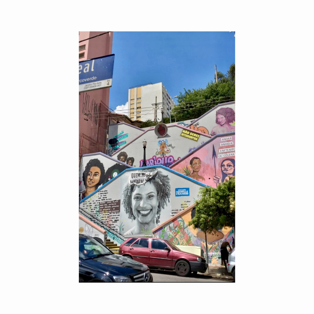 JessicadeVreeze's tweet photo. How to solve a murder case? Street art and actuality ! https://t.co/fgJreIvaEt https://t.co/3IxNsBcXkQ