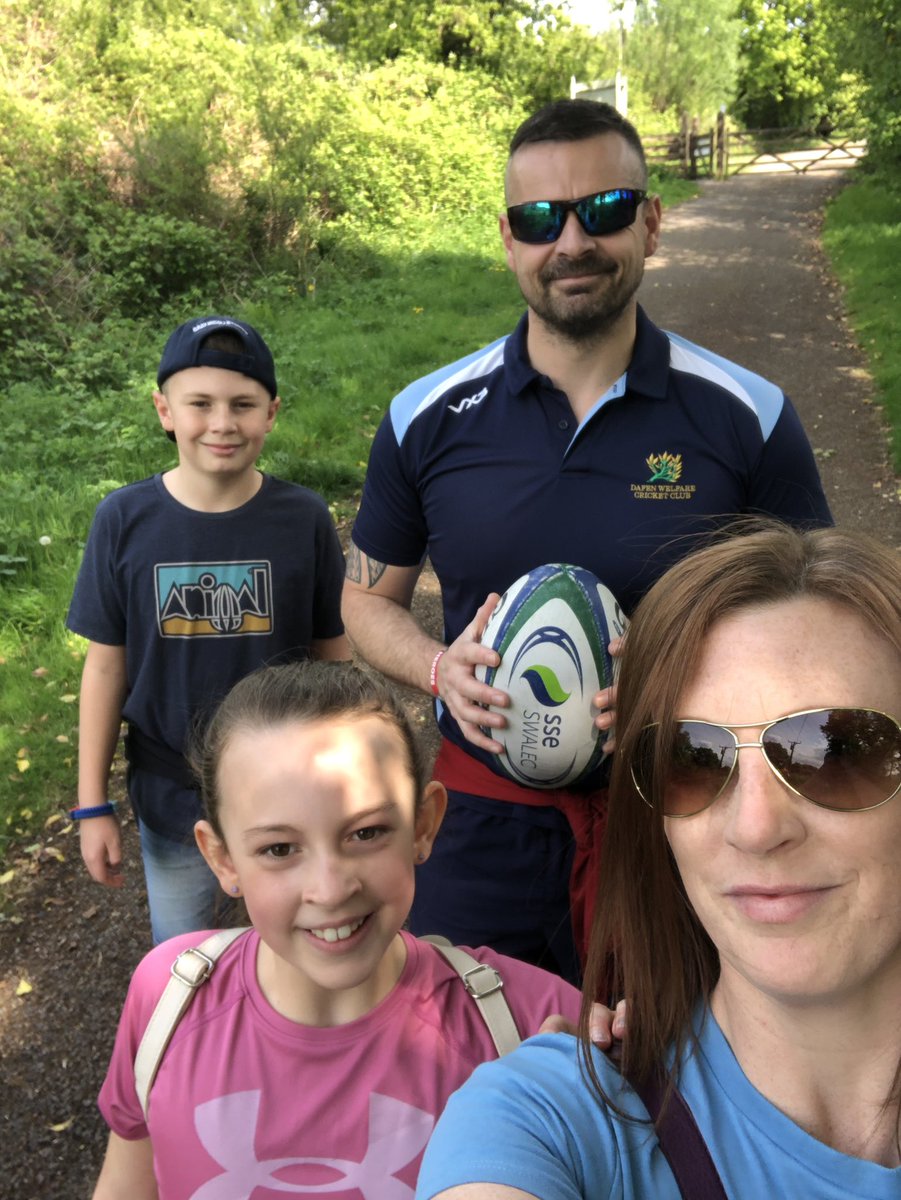 nerys_randell's tweet photo. Lush 11k walk done today with this lot! Love where we live x https://t.co/9sqKZQFCe9