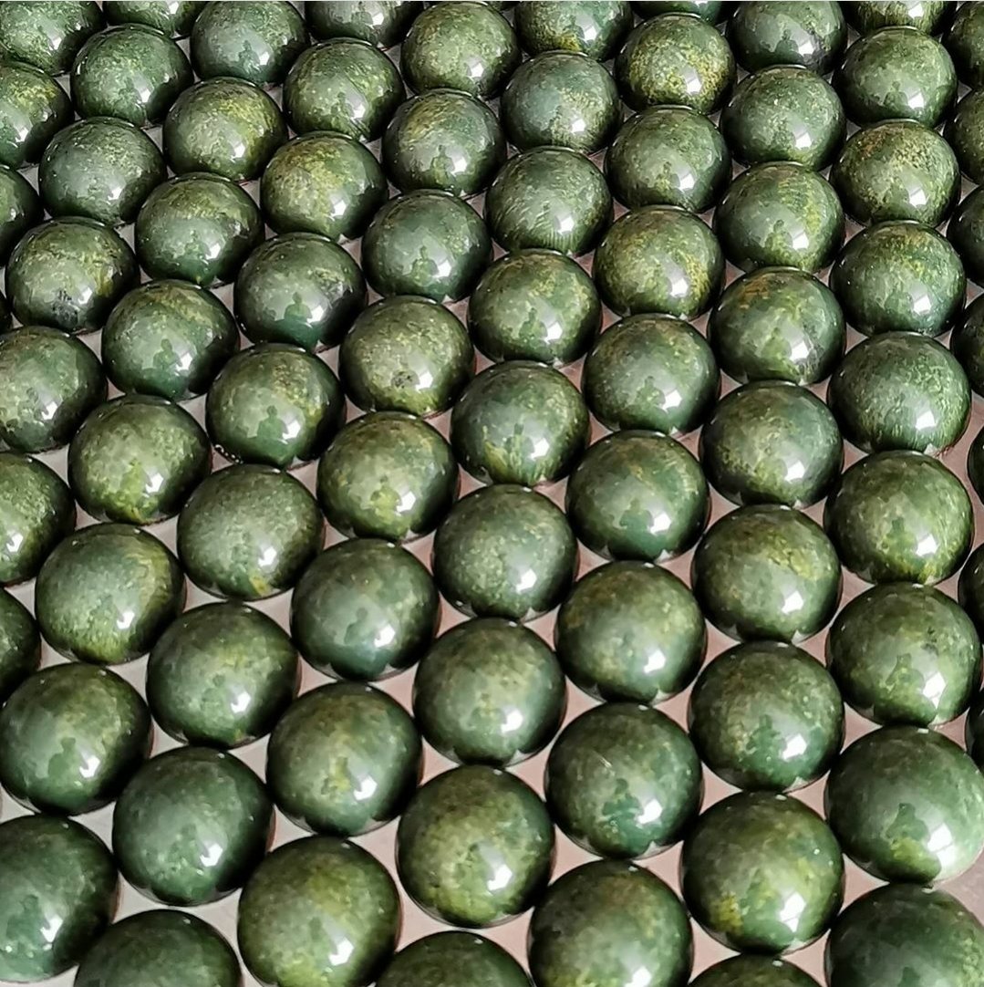 valrhonauk's tweet photo. Still producing and on the A-mAp #Manchester.

@AcadofChocolate recently awarded @EponinePatiss a silver award for these lime caramels. Get them in their online shop. Link to the A-mAp in our bio https://t.co/xZ96W8WObe