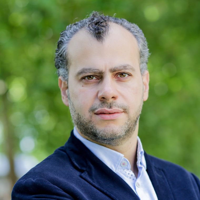 thinkproductive's tweet photo. Imagine being the Head of one of the largest banks in Syria when war breaks out. Here@lourou1981 talks about leading effectively and compassionately in a crisis with @grahamallcott #beyondbusy
https://t.co/fEOvnpeSL7 Imag https://t.co/PzH0undTf6