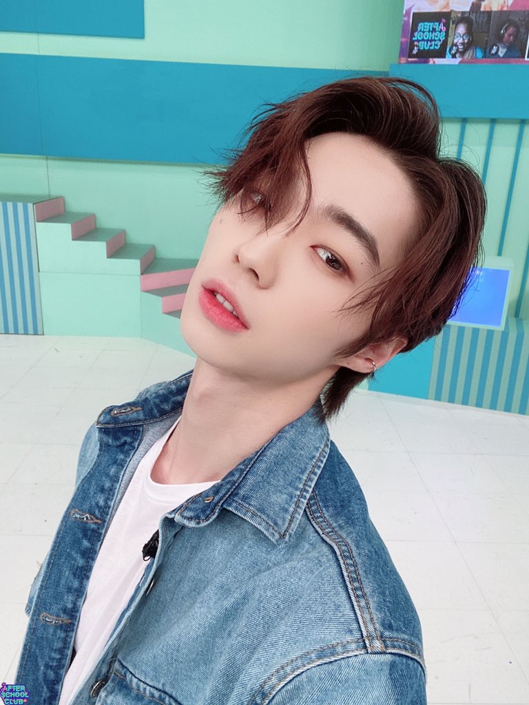 arirang_ASC's tweet photo. [MC]
⠀
어린이날에도 에엣씨 패밀리의 동심을 지켜주고자 열일한 우리 MC들 🐣🐤🐥
수고했어요 💛 아주 착한 어른이들 .ᐟ https://t.co/mQJL7IDluG