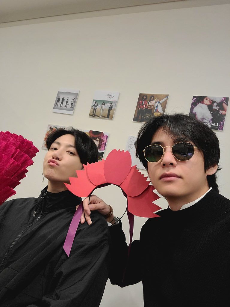 ttaein's tweet photo. เเจก50฿ จ้า เเค่รีอย่างเดียวพอค่ะ
สุ่มหลังสี่ทุ่มนะคะ 💜💜💜💜
#kookv #taekook @BTS_twt https://t.co/3nJnVTzK2e