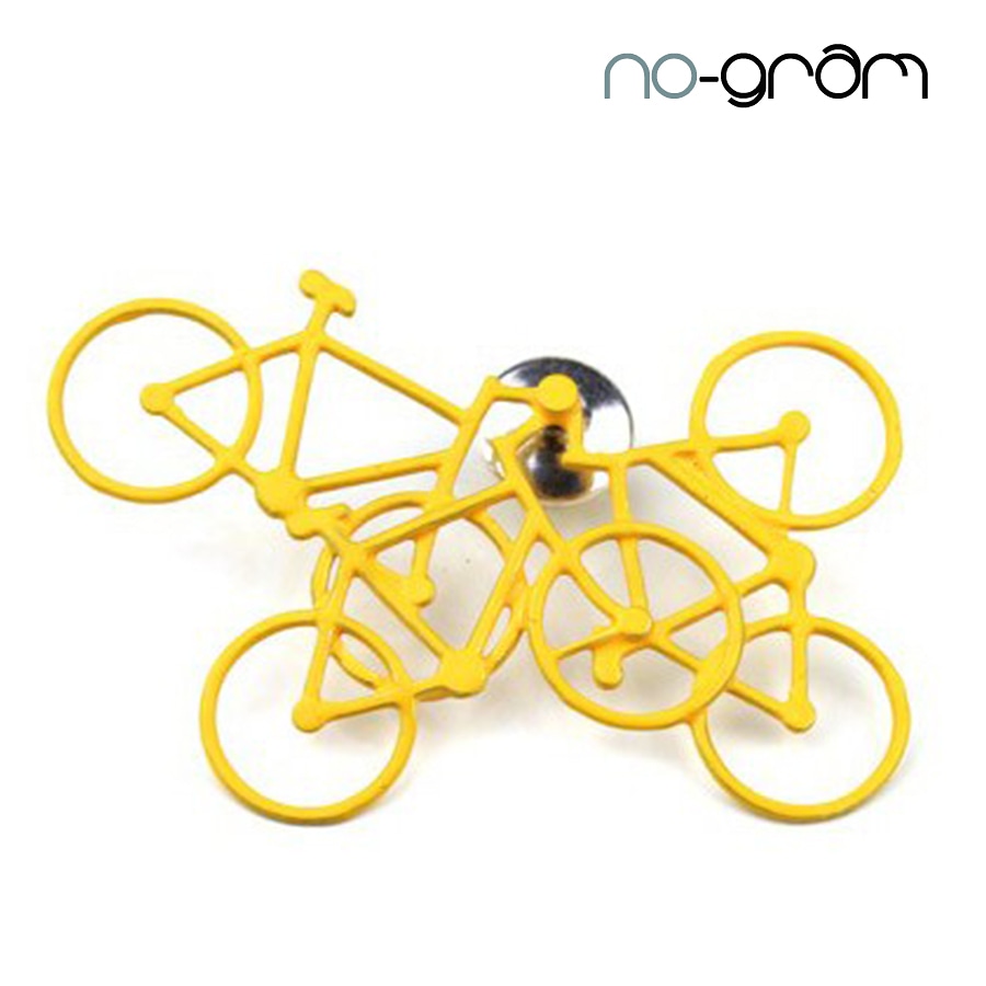 no_gram's tweet photo. Mari Ishikawa

"Cycle" | pin brooch - limited edition | silver 925, acrylic colour

https://t.co/4IvwSz2lWQ

#nogram #alternativesgallery #jewelrydesigner #MariIshikawa #Germany #contemporaryjewellery #gioiellocontemporaneo #handmade  #uniquecharacter #bicycle #jewelrydesign https://t.co/lVnpQY3enP