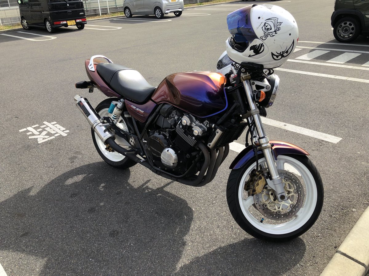 MAGNA__FIFTY's tweet photo. マジョーラ塗ったで！
#マジョーラ #ミッドナイトパープル #日産純正 #cb400sf  #hypervtec #自家塗装 #ガレージ https://t.co/HaG9X45cSB