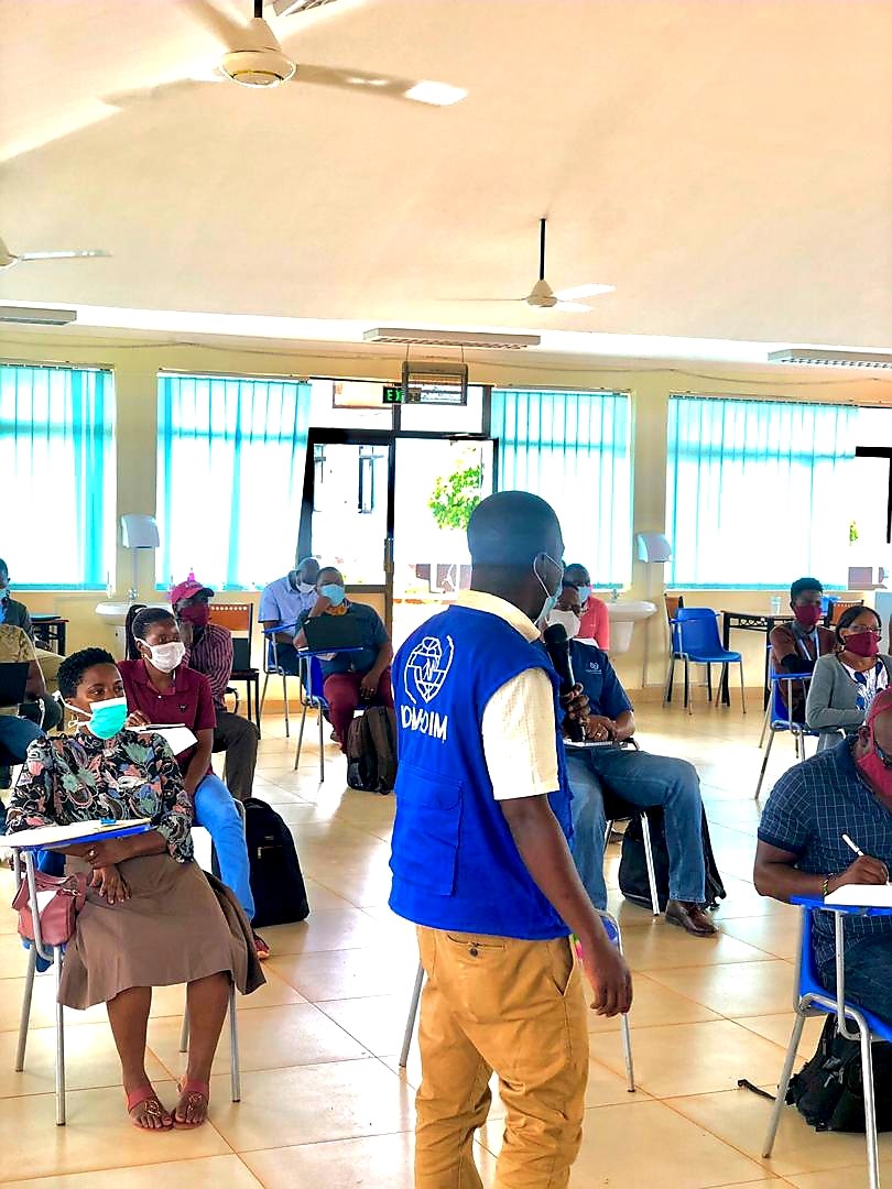 IOMTanzania's tweet photo. Facilitators from @WHO_Tanzania, IOM, and @undptz teamed up with the Regional Health Management Team (#RHMT) to conduct a 3-day training to 23 IOM medical staff in #Makere, #Kigoma region, Tanzania.
29 April to 01 May 2020.
Link below for more.
https://t.co/Qis1BTw4ny https://t.co/idG4MPYC1w