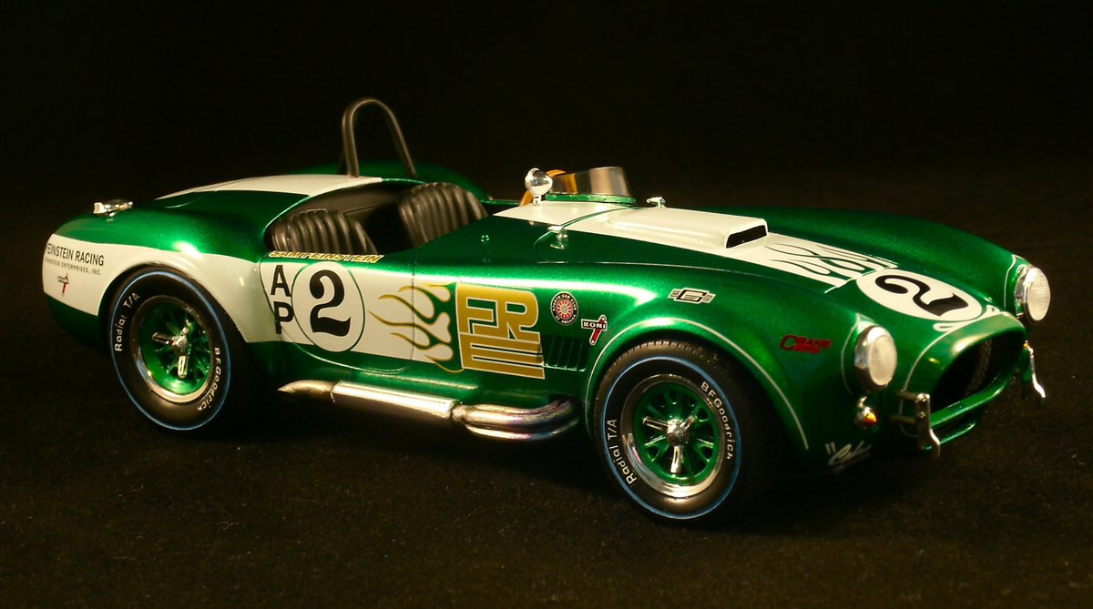 HirakawaDavid's tweet photo. Sam Feinstein Cobra replica. #Revell #Shelby #SamFeinstein #Scalemodel https://t.co/53c3JqP1SJ