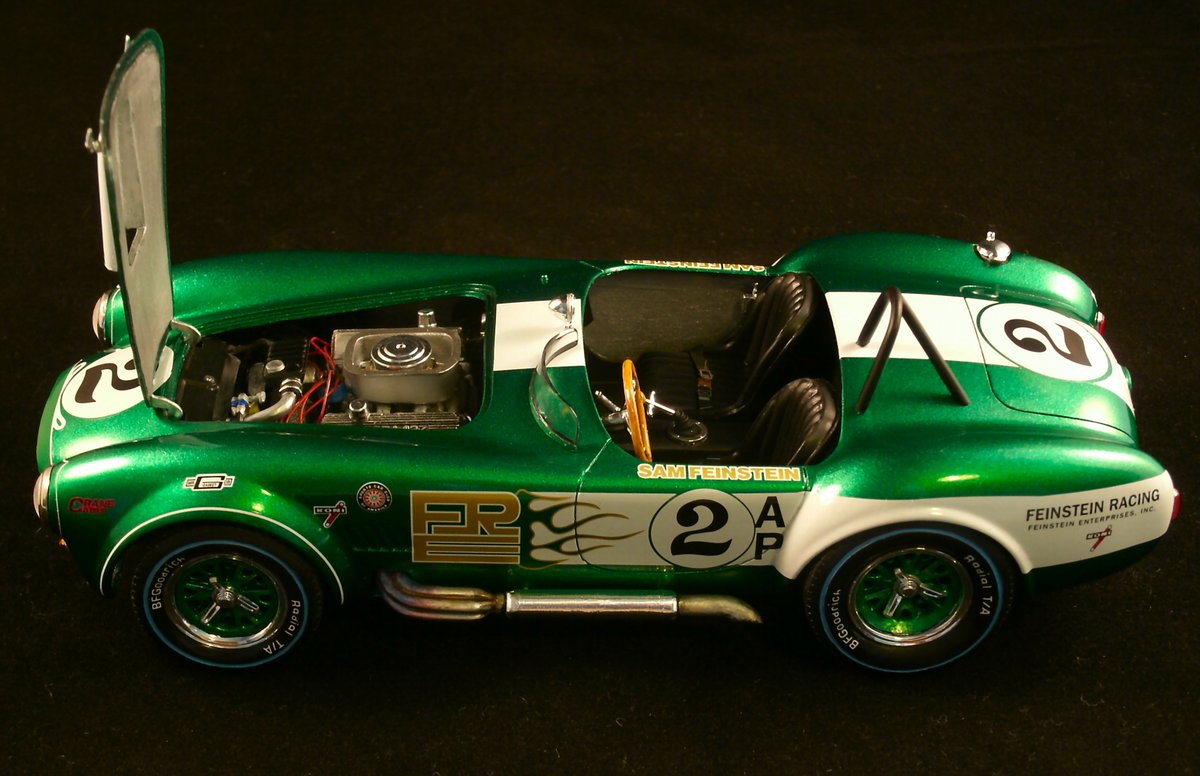 HirakawaDavid's tweet photo. Sam Feinstein Cobra replica. #Revell #Shelby #SamFeinstein #Scalemodel https://t.co/53c3JqP1SJ