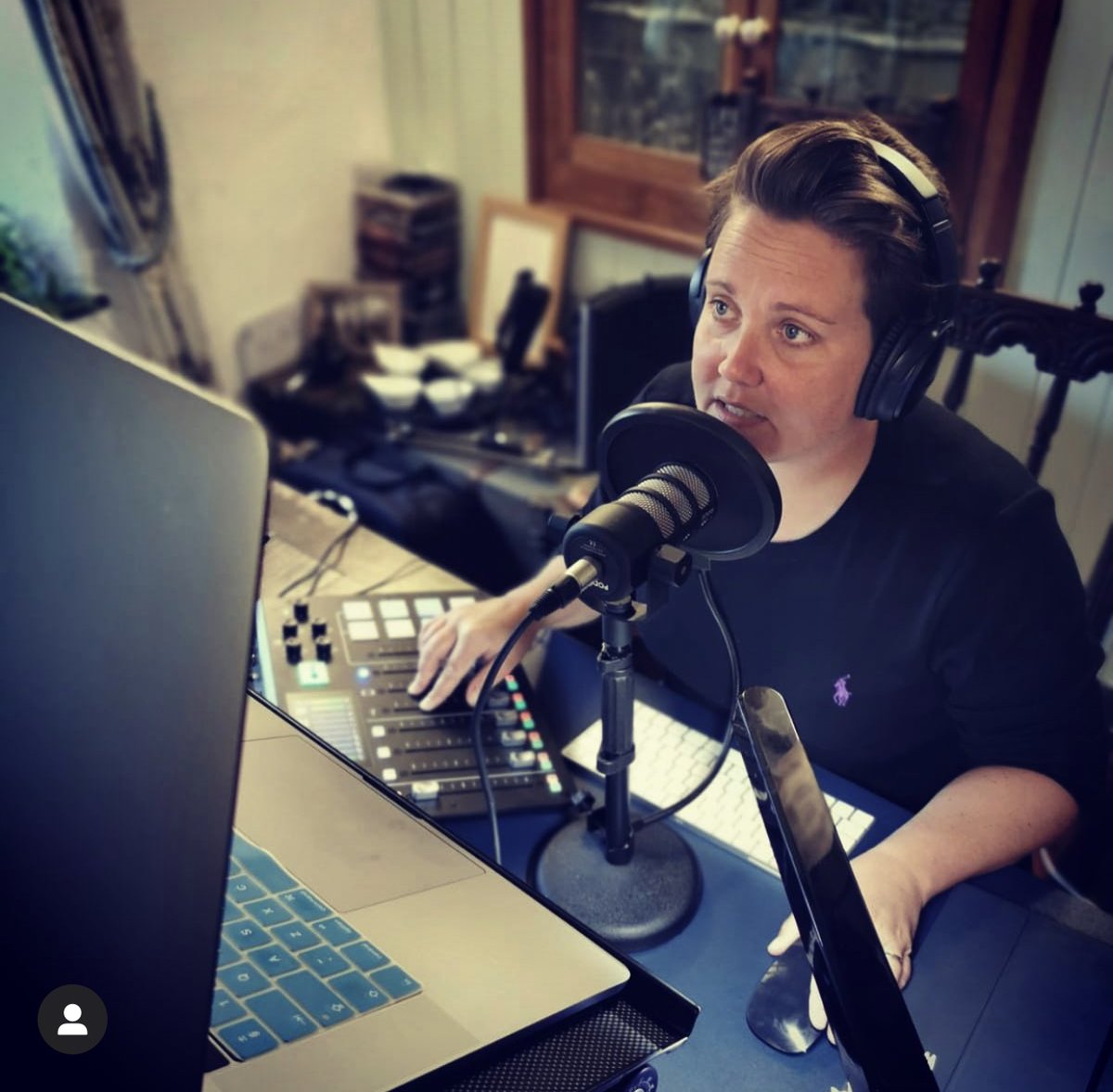 KRingsdore's tweet photo. My latest podcast on The Tech Lab features @GaryBurgessCI a well respected ITV journalist and radio broadcaster. We discuss changes across journalism and how Jersey has dealt with comms on COVID-19 #Podcast #TheTechLab https://t.co/a4PemGNIOd https://t.co/rZbIHzUEad