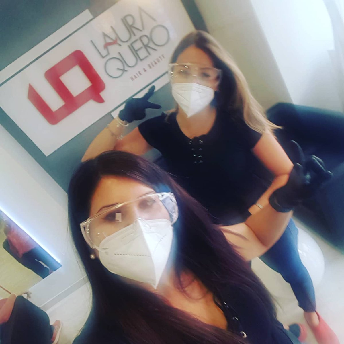 lauraquerosalon's tweet photo. Empezamos a trabajar...un día difícil pero seguro que podemos con todo 💪🏼💪🏼 #peluqueria #estetica #motivadas #soloconcita #stopcovid19 #juntasnoscuidamos https://t.co/BI2jWfthJm