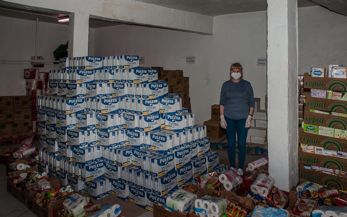 LaCronica_SA's tweet photo. 🆘Esta pasando en #Salamanca. Cientos de familias piden ayuda porque no tienen para comer. Largas colas para que les den alimentos https://t.co/U6sMYQPNqs
@cajaxsolidaria https://t.co/CbIOkCSfnH