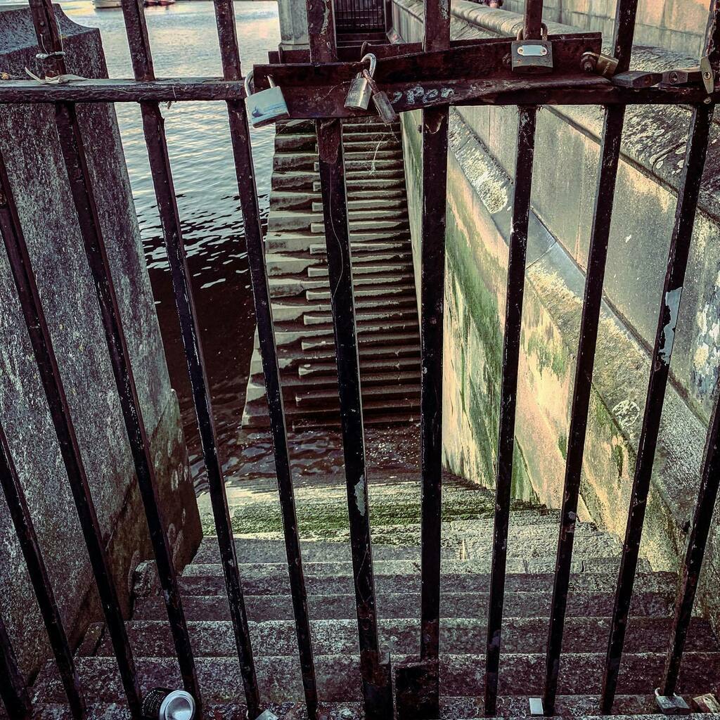 Art_urbex's tweet photo. Thames fire wall
#thamesriver #thamesriverside #urbexworld #urbex_world #urbex #urbexexploration #urbex_kings #urbexeurope #abandonedworld #urbex_rebels #abandoned_junkies #decay_nation #urbxtreme #urbex_supreme #urbanexploration #jj_abandoned #kings_abandoned #all_is_aband… https://t.co/HPCMlalUks
