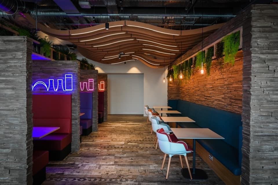 Soundtect's tweet photo. Check out these bright green #acoustic #ceiling #baffles from one of our more recent projects. Our panels are #sustainable too, so they are green in every way π Check out a few other examples too. Including our #wavy baffles. #wearesoundtect #becausewecare #featureceiling https://t.co/XtCkNrnuVY