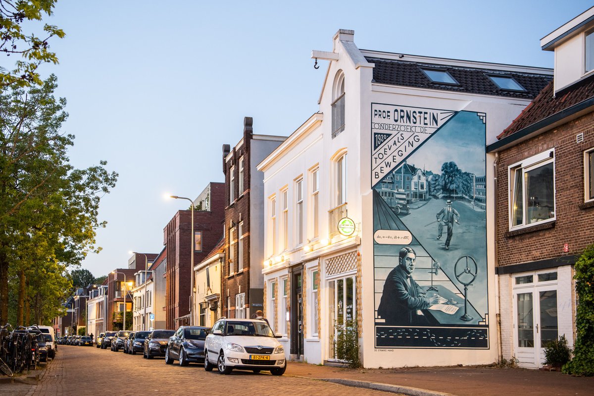 RBOosterbroek's tweet photo. Nieuwe schildering op Oosterkade in Utrechtse serie Muurformules https://t.co/pvl2MPjElk via @duicnl https://t.co/OCYQUU111c