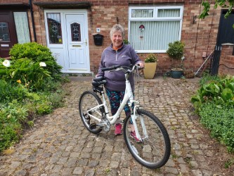 #BikesForNHS scheme launched to provide more than 50 free bike loans to <a href="/NHSuk/">NHS</a> staff at @sthknhs and Newton hospitals as an alternative means to public transport.

🚴‍♀️<a href="/CommunitySaints/">Saints Community Development Foundation</a> 🔴⚪

More👉sthelens.gov.uk/news/2020/may/…