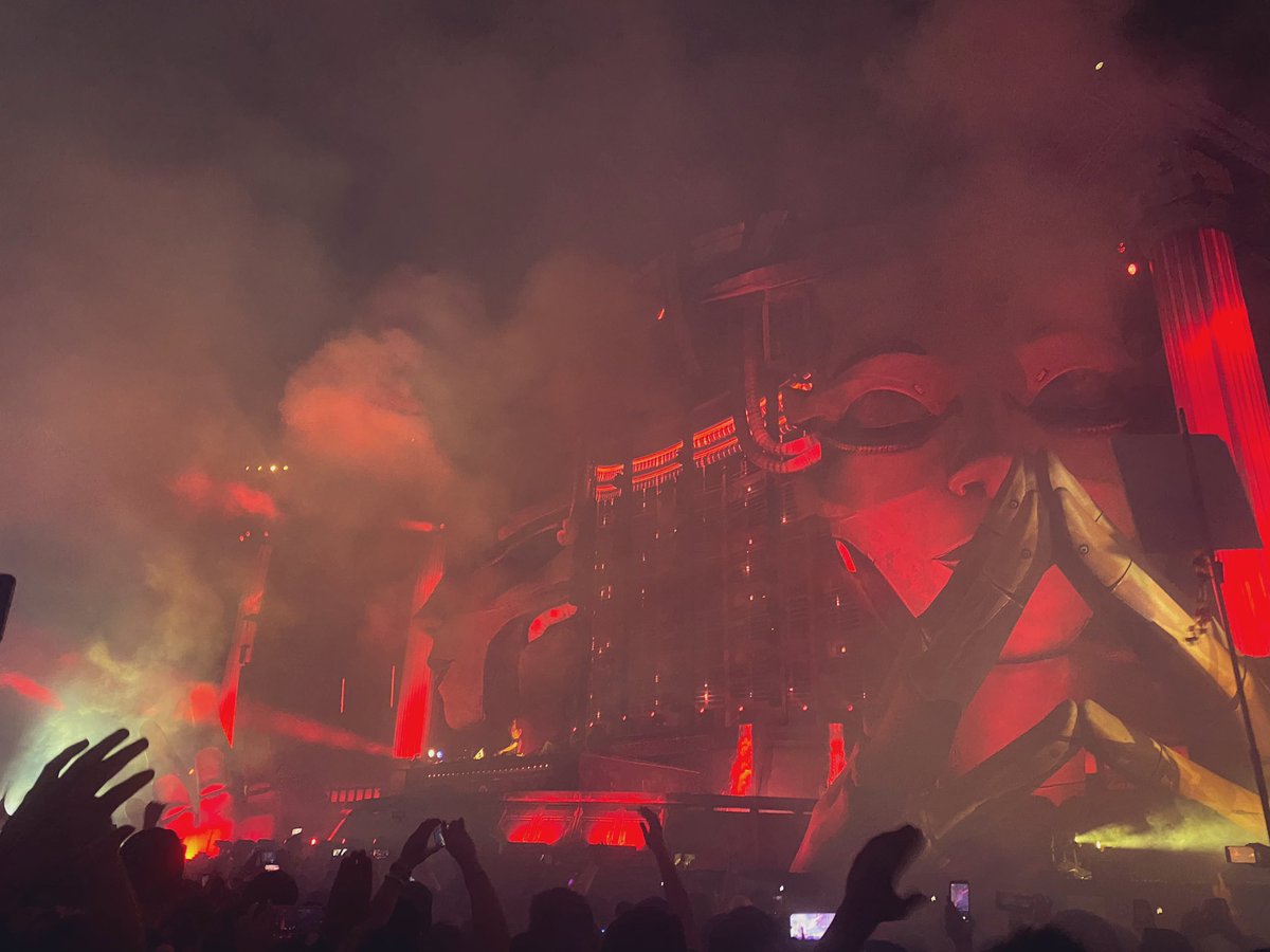 karlyta_yaz's tweet photo. Electric Daisy Carnival!!!
Electronic music unites us
#EDC #edcmx2020 #electronicmusic #unite https://t.co/3DqKMEnsOo