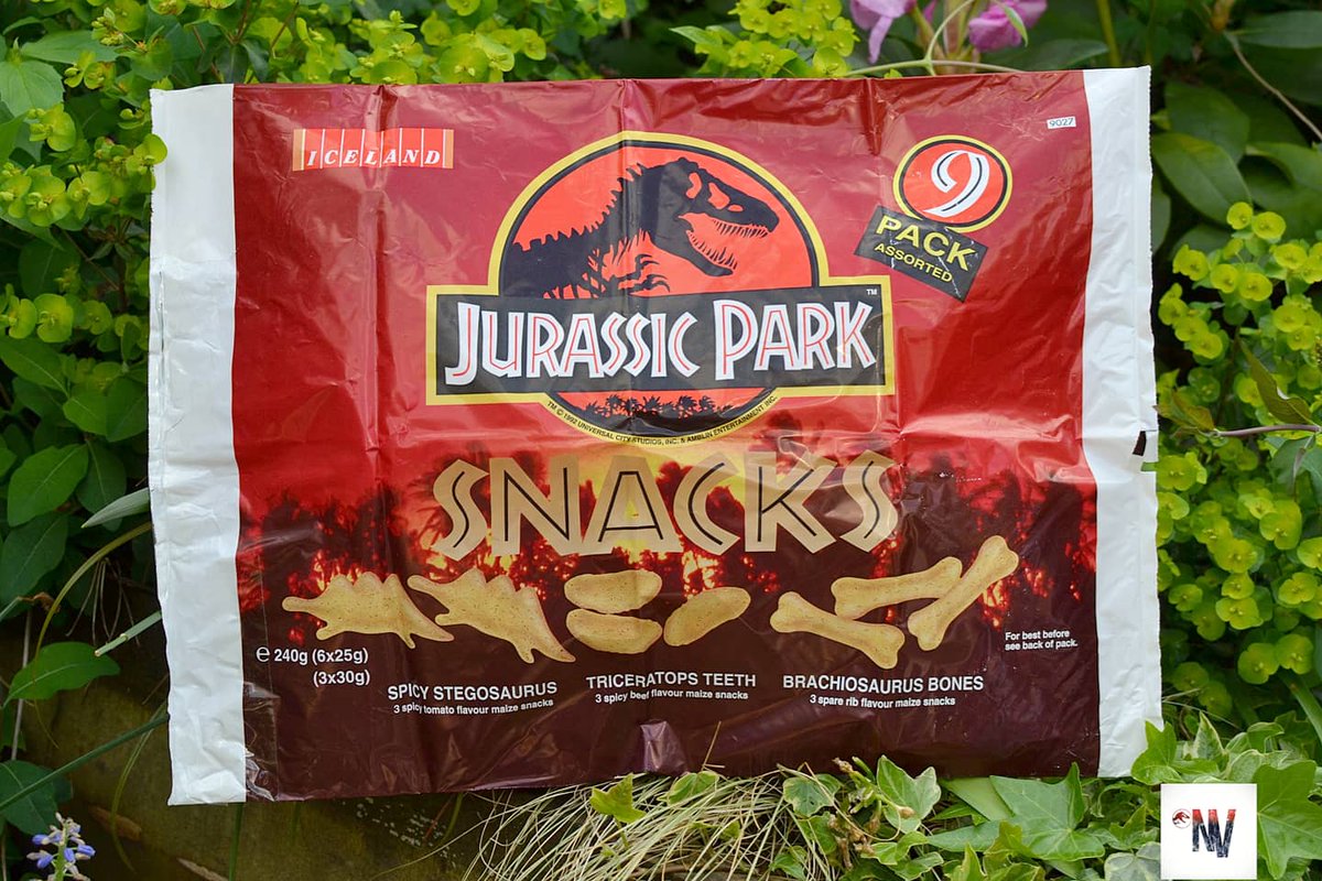 nathyvader29's tweet photo. Mmmmm Jurassic snacks #jurassicpark #retrosnack #jurassicworld #photograghy #retro https://t.co/JU47wNsrEx