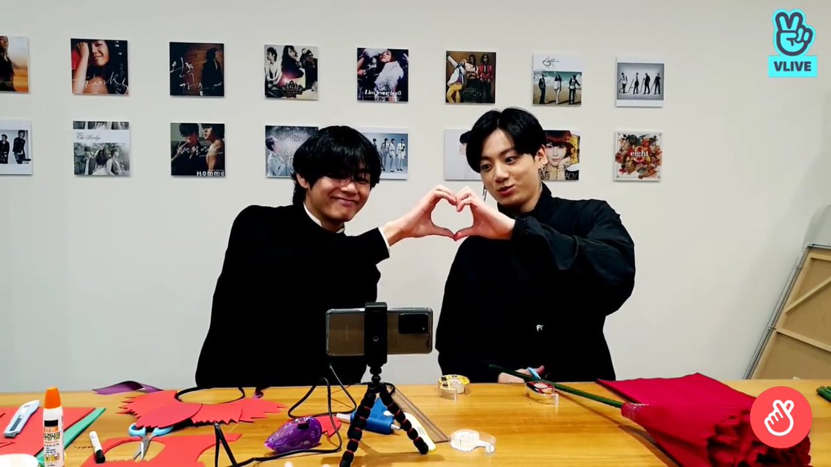 Mingocnochu97's tweet photo. Real is not real, real is Taekook 
#TAEKOOK https://t.co/JDq6585hqB