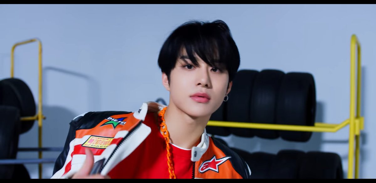 picsjungwoo's tweet photo. I'm gonna lose my mind #PunchIsComing https://t.co/IWE0LPeWUM