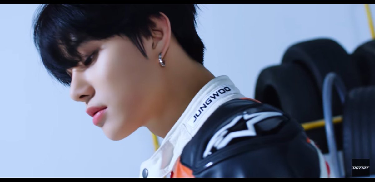 picsjungwoo's tweet photo. I'm gonna lose my mind #PunchIsComing https://t.co/IWE0LPeWUM