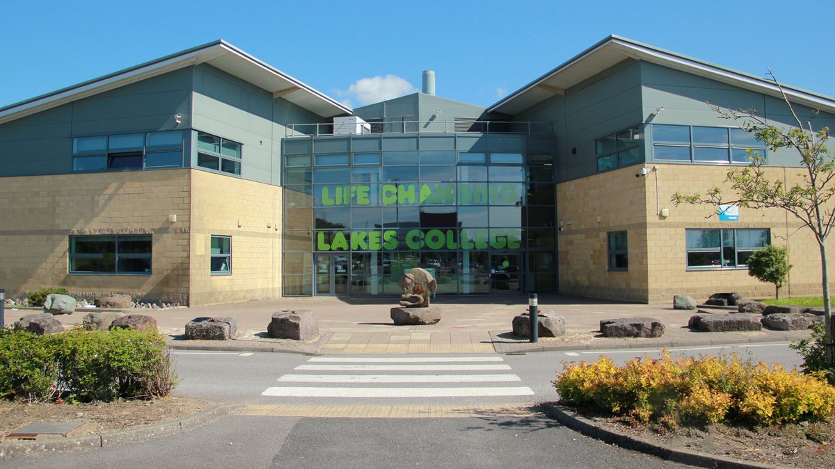 lakescollege tweet picture