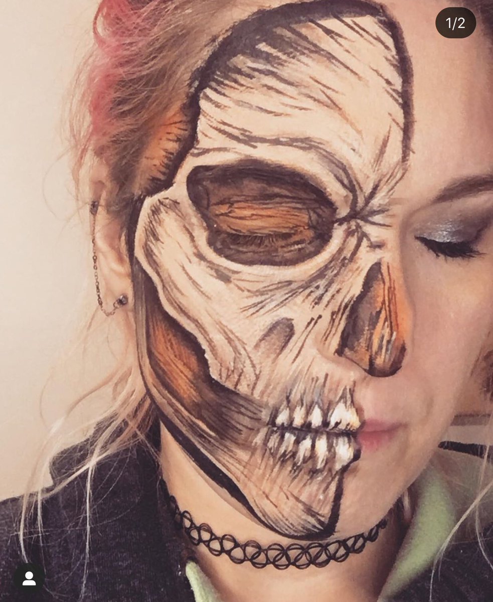 Anotheryoufp's tweet photo. Been a long time since I’ve painted myself so a simple one to ease back into it #selfpaint #facepaint #skull #skullfacepaint #dfxfacepaint #anotheryoufp #halloween #makeup #skeleton #sfx #halloweeenideas #facepainter @kellie_jaynes_art #dfx #halloweenmakeup https://t.co/CSON0PvrI3
